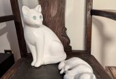 Alobaca Porcelain Cat and Kitten with Reflective Eyes – 10 inches